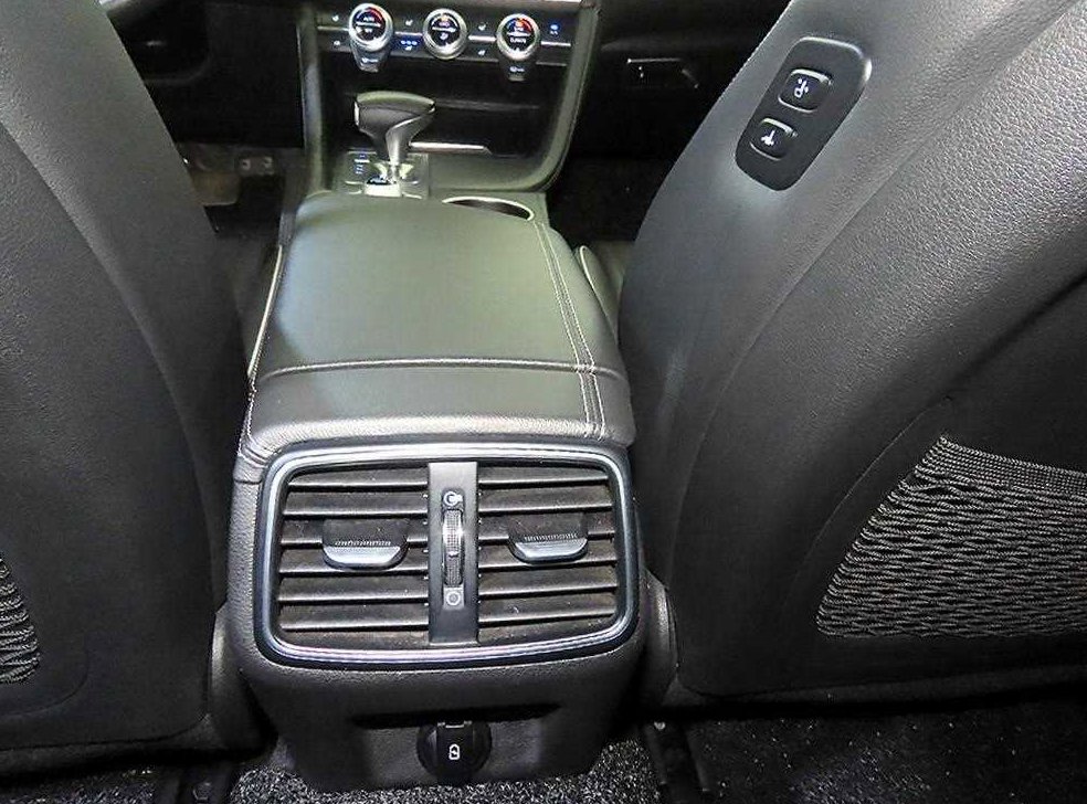 제네시스 G70 2.0T AWD 사진 18
