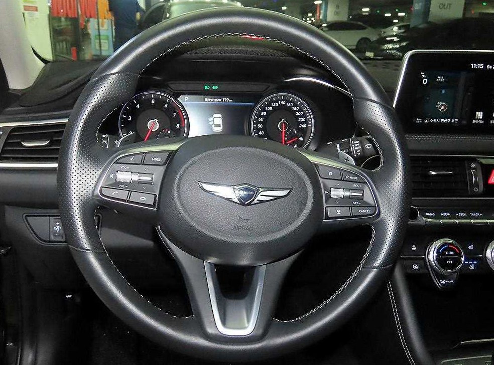 제네시스 G70 2.0T AWD 사진 8