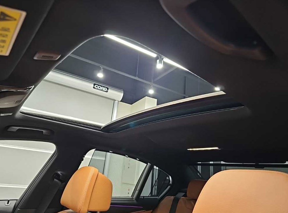 BMW 5시리즈 520d M 스포츠 플러스 사진 15