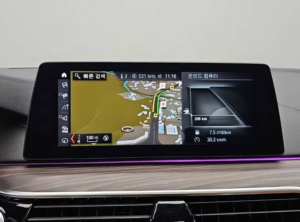BMW 5시리즈 520d M 스포츠 플러스 사진 16