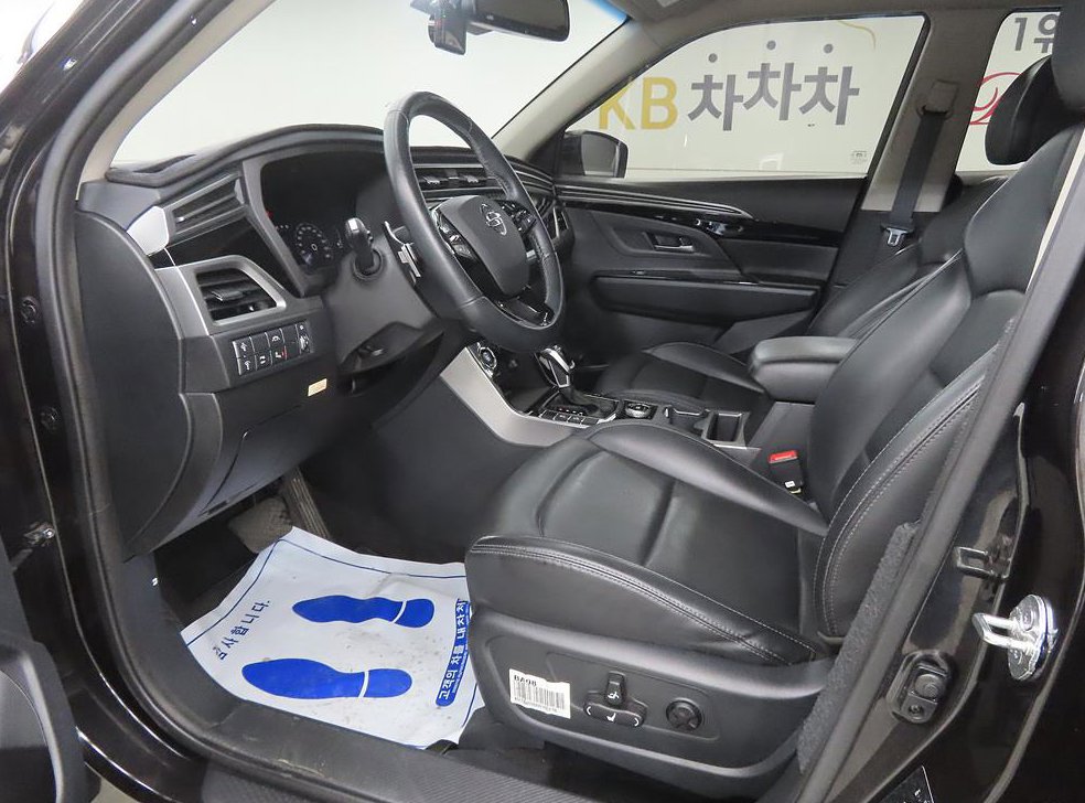 KG모빌리티(쌍용)  코란도 2WD 가솔린 1.5 C5 플러스 사진 5