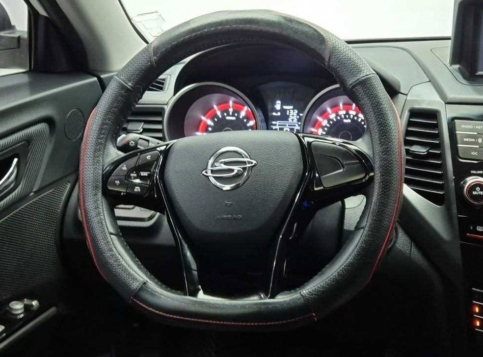 KG모빌리티(쌍용)  티볼리 가솔린 2WD 1.6 VX 사진 9