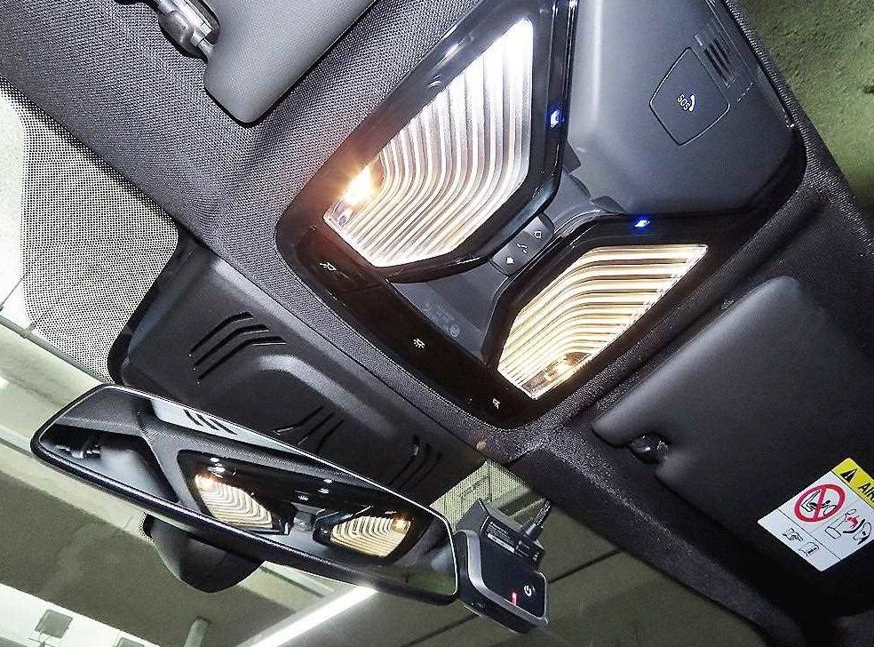 BMW 3시리즈 320i 투어링 M 스포츠 사진 14