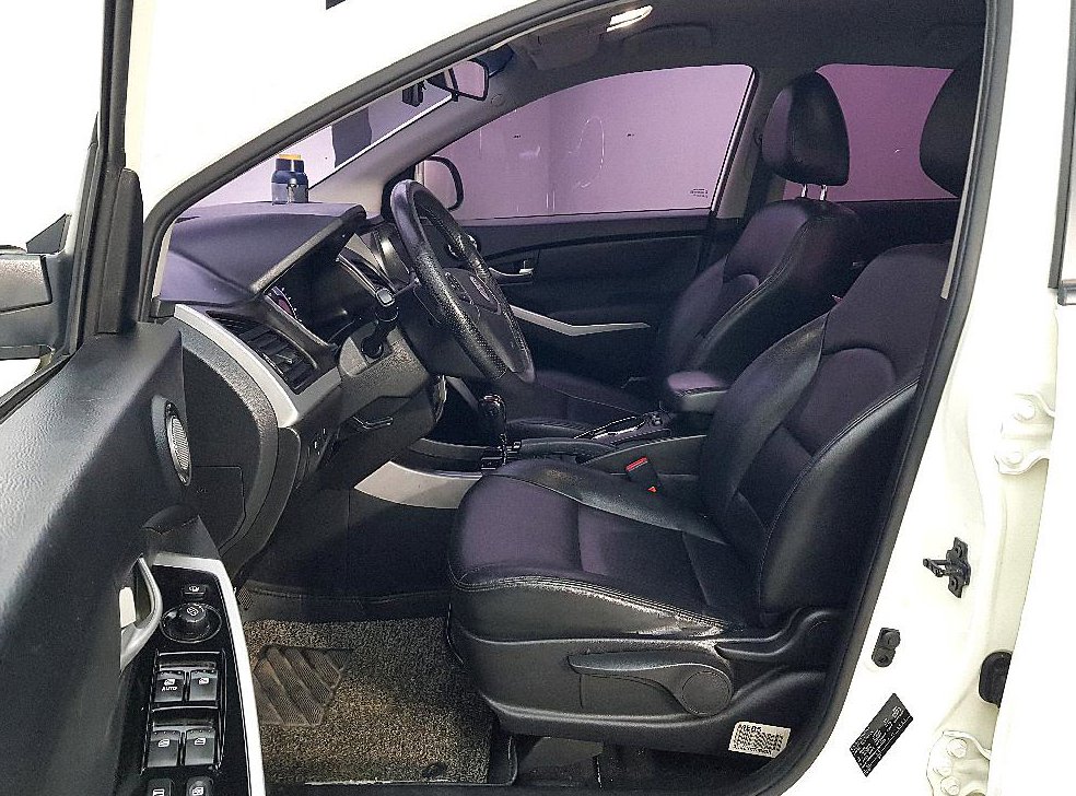 KG모빌리티(쌍용)  코란도 2WD 2.0 RX 사진 8