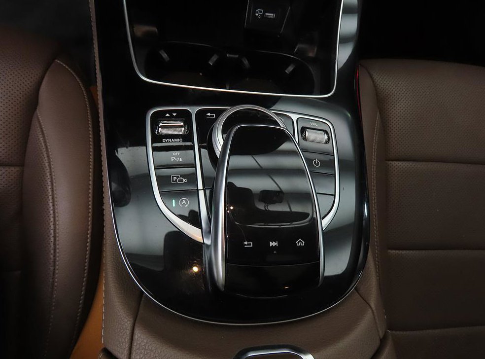 벤츠 E 클래스 E300 4MATIC AMG LINE 사진 11