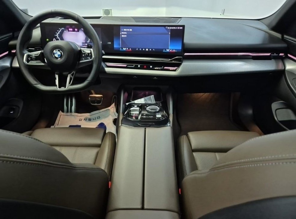 BMW 5시리즈 520i 사진 7