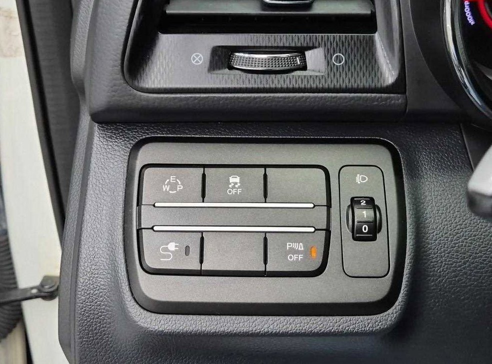 KG모빌리티(쌍용)  티볼리 2WD 가솔린 1.6 IX 사진 17