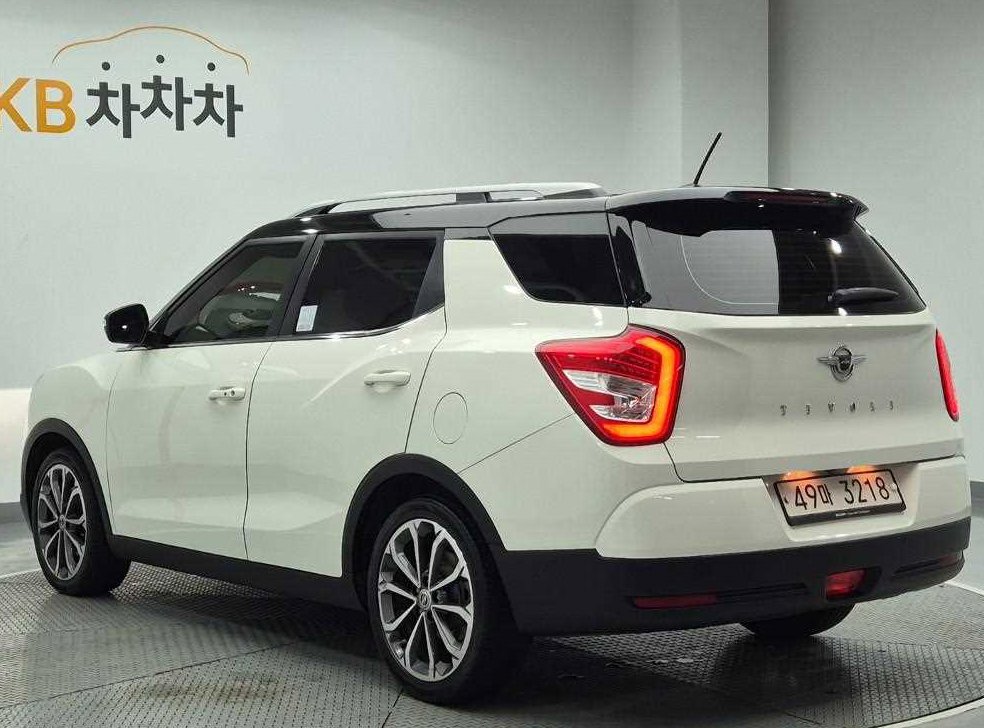 KG모빌리티(쌍용)  티볼리 2WD 가솔린 1.6 IX 사진 2