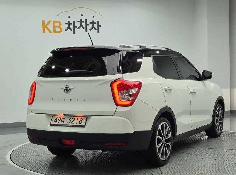 KG모빌리티(쌍용)  티볼리 2WD 가솔린 1.6 IX 사진 3