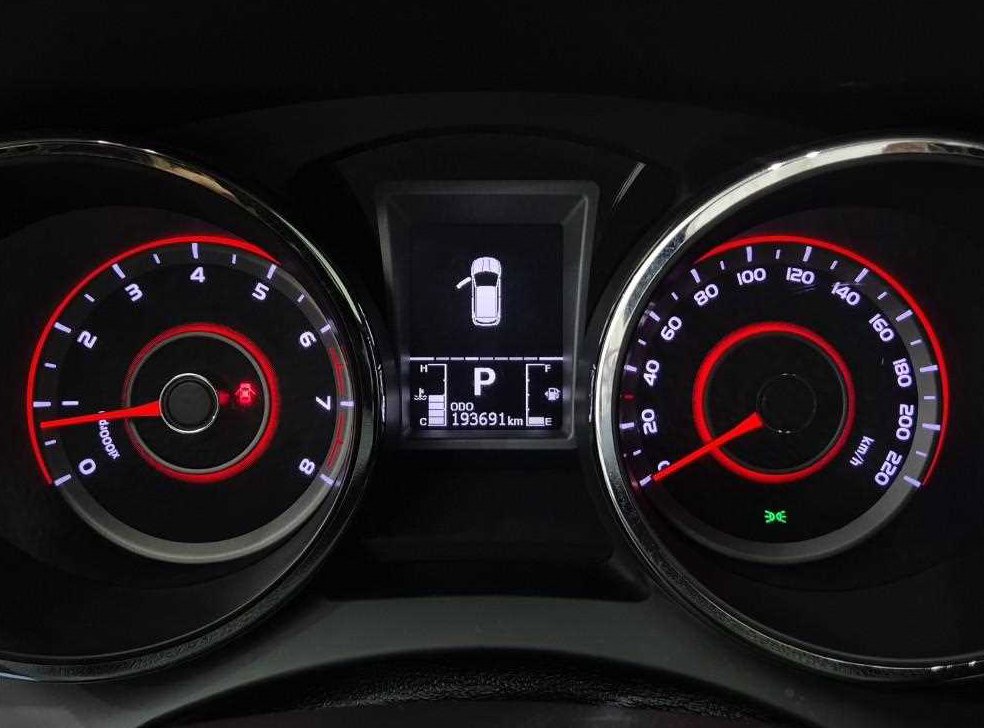 KG모빌리티(쌍용)  티볼리 2WD 가솔린 1.6 IX 사진 6