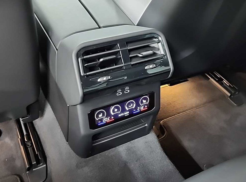 BMW 5시리즈 M5 세단 사진 13