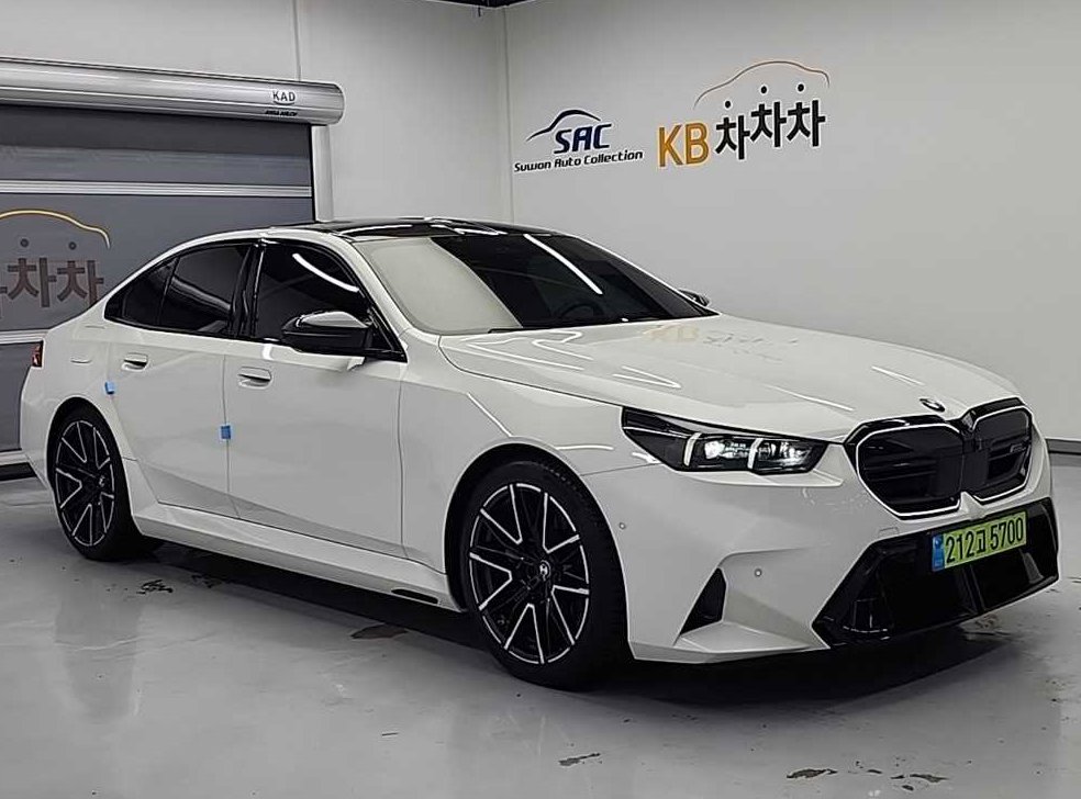 BMW 5시리즈 M5 세단 사진 4