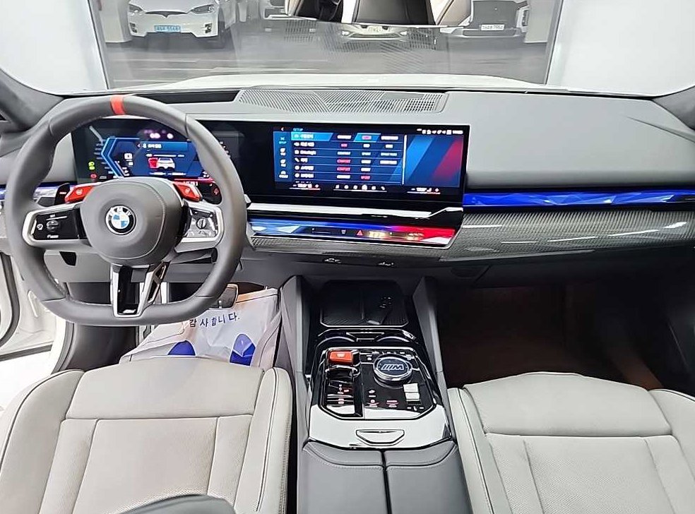 BMW 5시리즈 M5 세단 사진 7