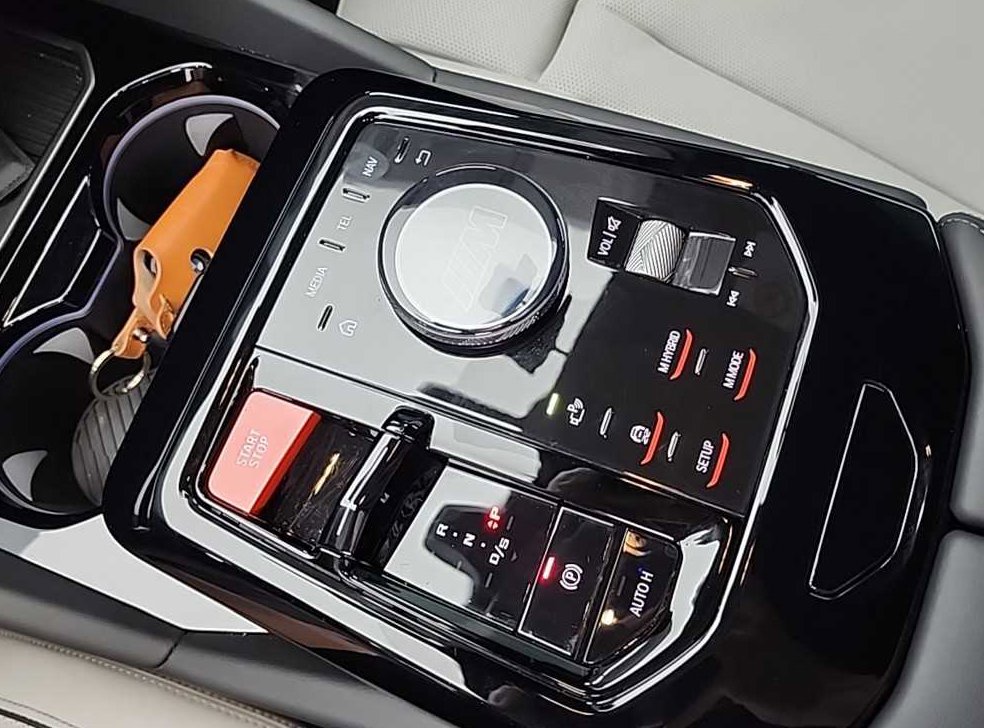 BMW 5시리즈 M5 세단 사진 8