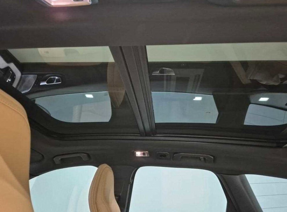 볼보 XC60 D5 AWD 모멘텀 사진 13