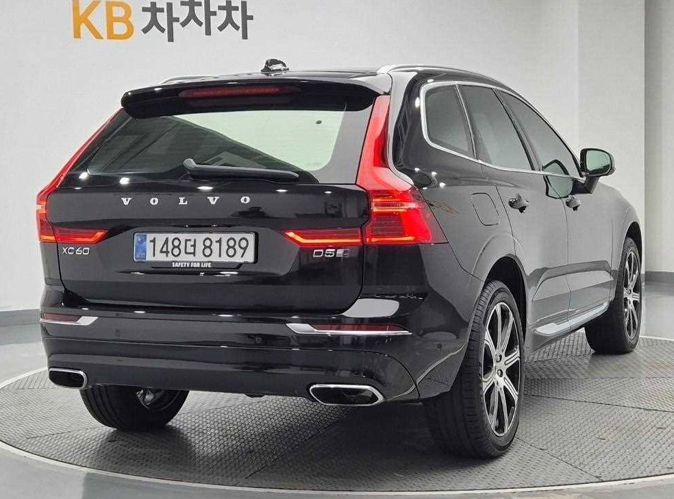 볼보 XC60 D5 AWD 모멘텀 사진 3