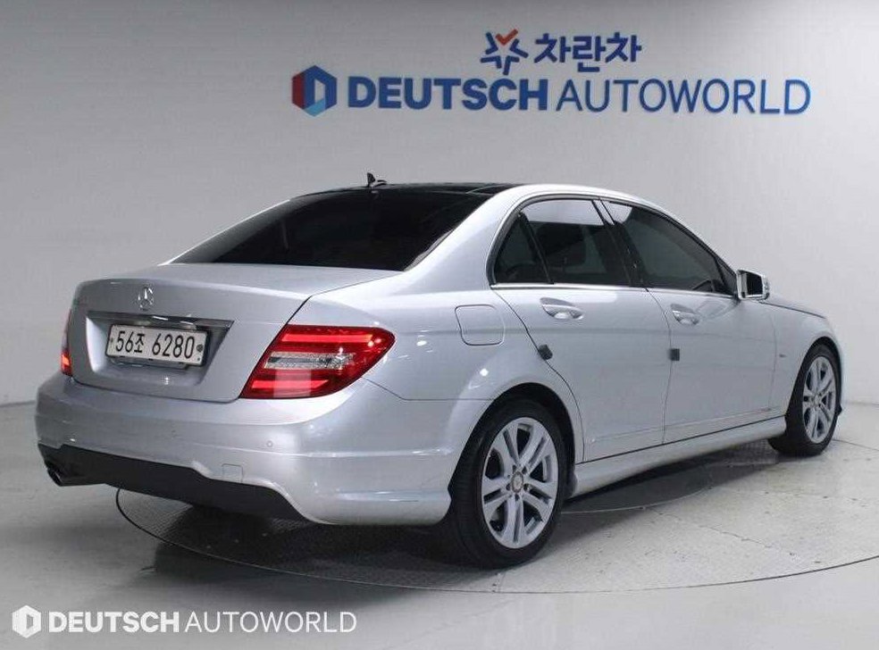 벤츠 C 클래스 C200 CGI 아방가르드 사진 2
