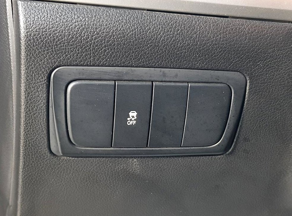 KG모빌리티(쌍용)  코란도 CLUBBY 2WD 사진 12