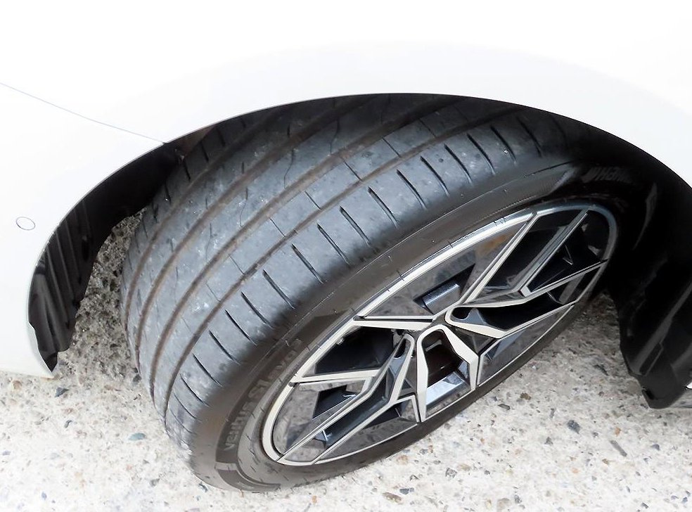 BMW 5시리즈 520i 사진 20