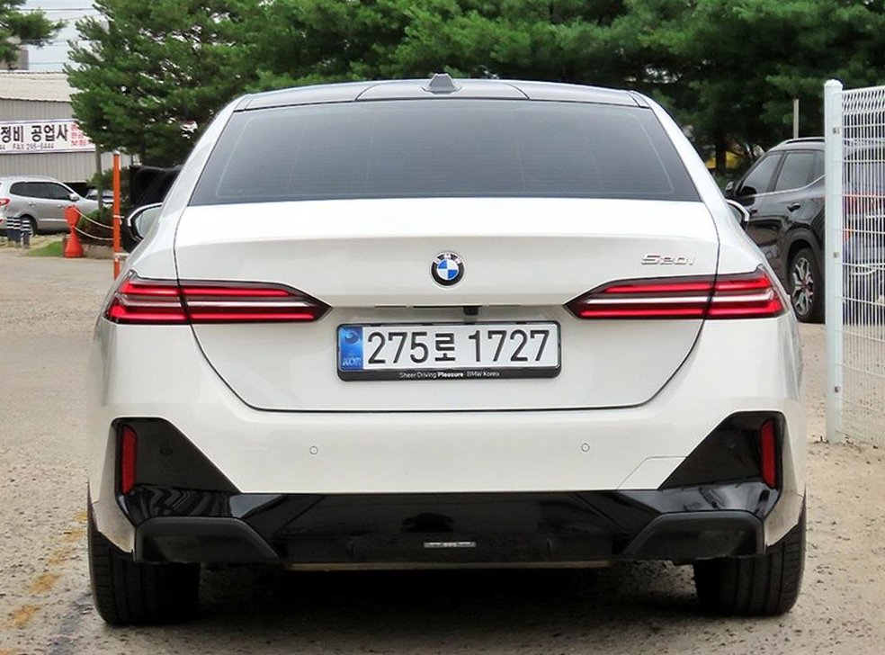 BMW 5시리즈 520i 사진 4