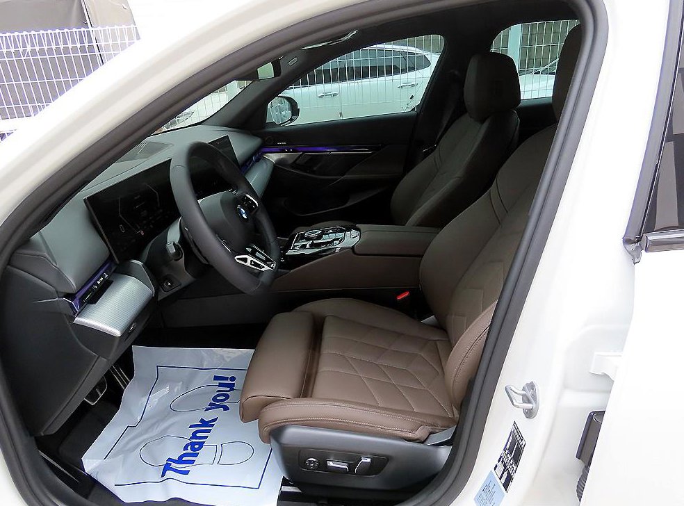 BMW 5시리즈 520i 사진 5