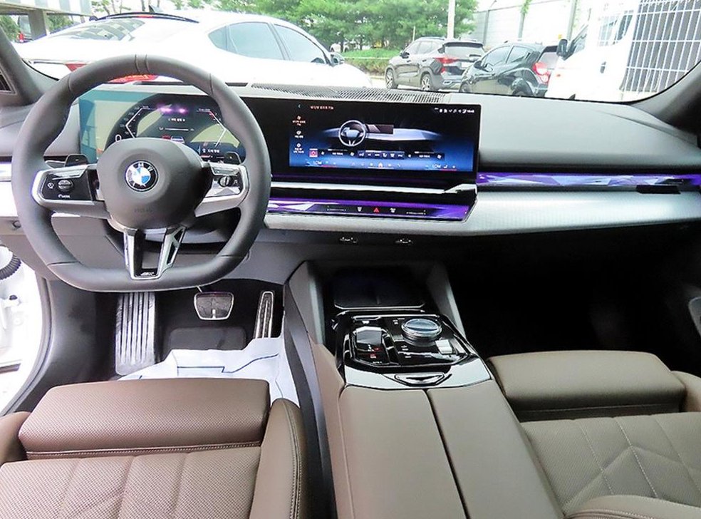 BMW 5시리즈 520i 사진 7
