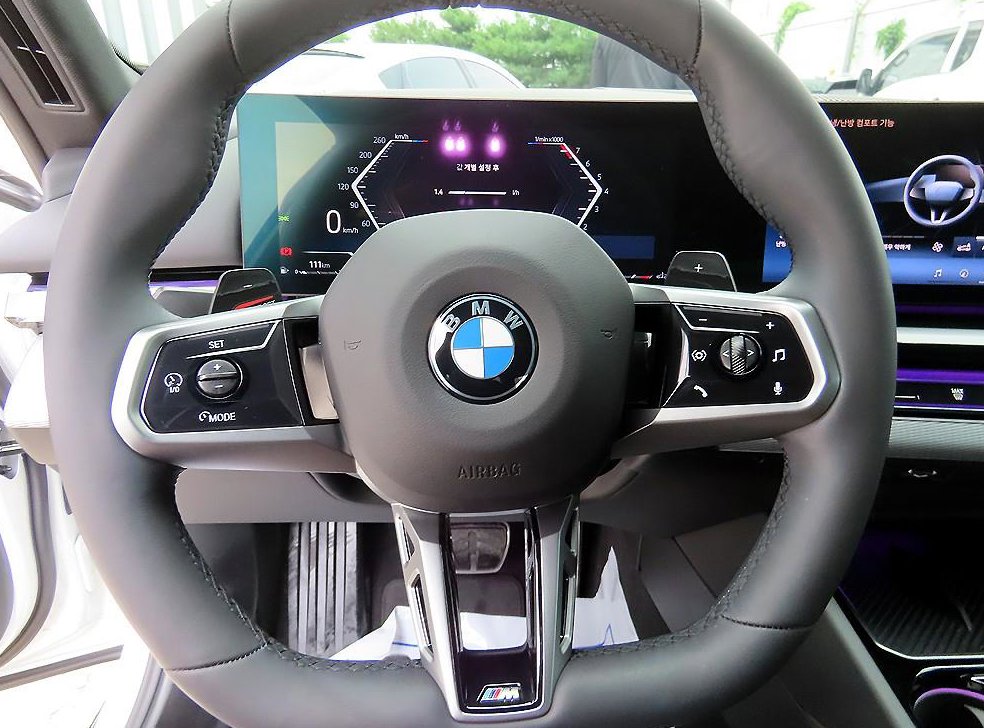BMW 5시리즈 520i 사진 8