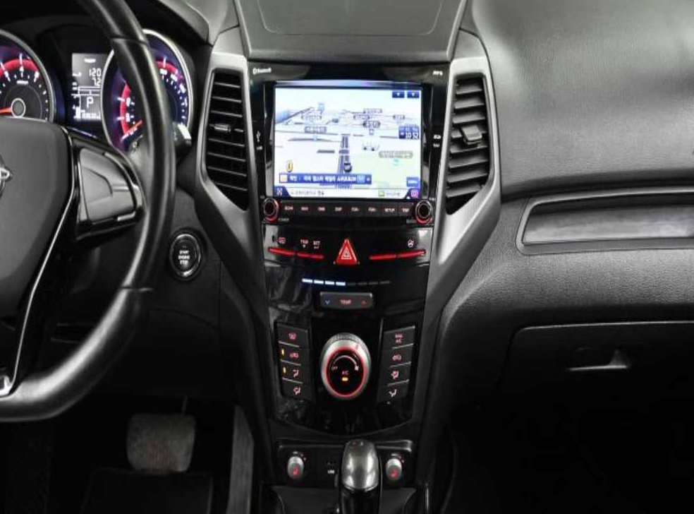 KG모빌리티(쌍용)  티볼리 가솔린 2WD 1.6 LX 사진 14
