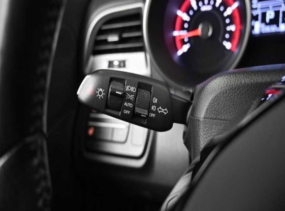 KG모빌리티(쌍용)  티볼리 가솔린 2WD 1.6 LX 사진 16