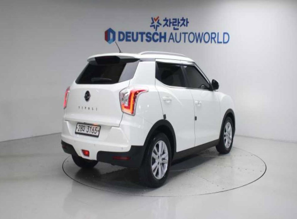 KG모빌리티(쌍용)  티볼리 가솔린 2WD 1.6 LX 사진 2
