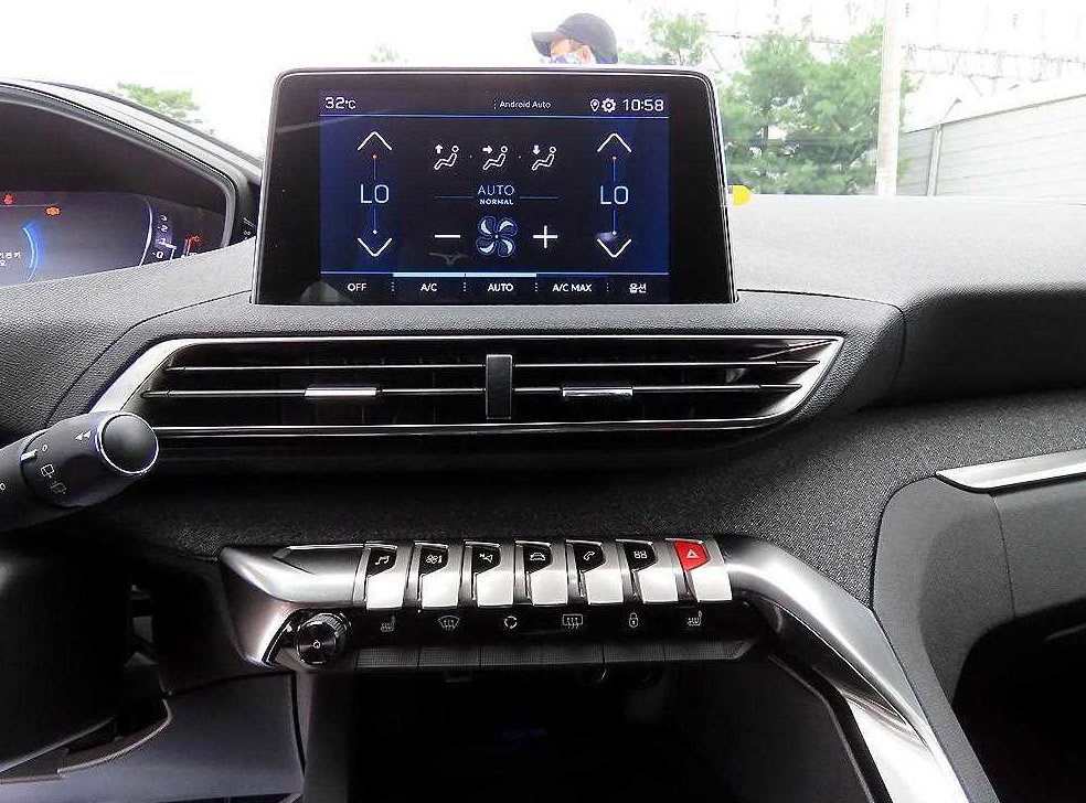 푸조 5008 1.2 Pure Tech GT 사진 14