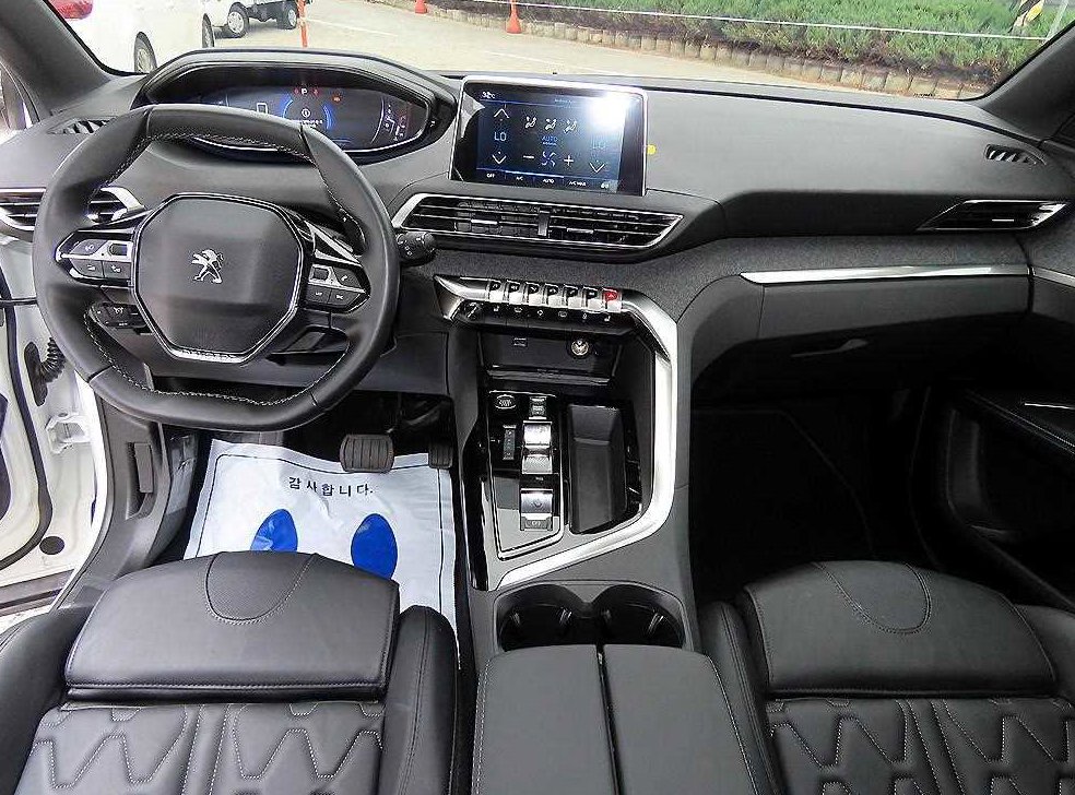 푸조 5008 1.2 Pure Tech GT 사진 7