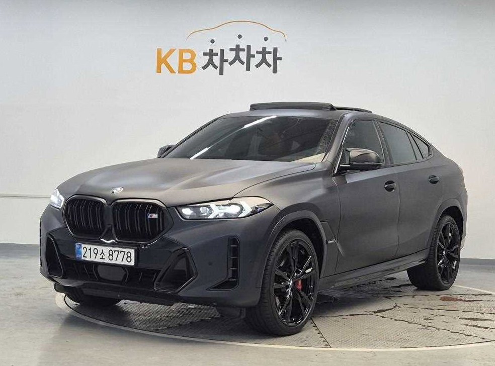 BMW X6 M60i