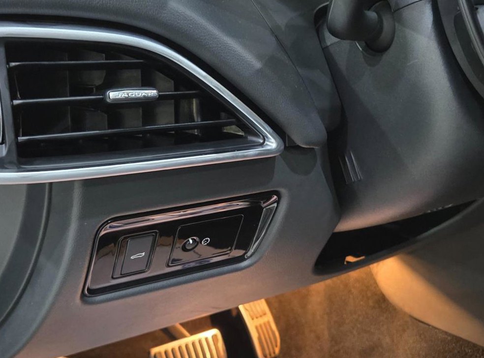 재규어 XE 2.0D 프레스티지 AWD 사진 14