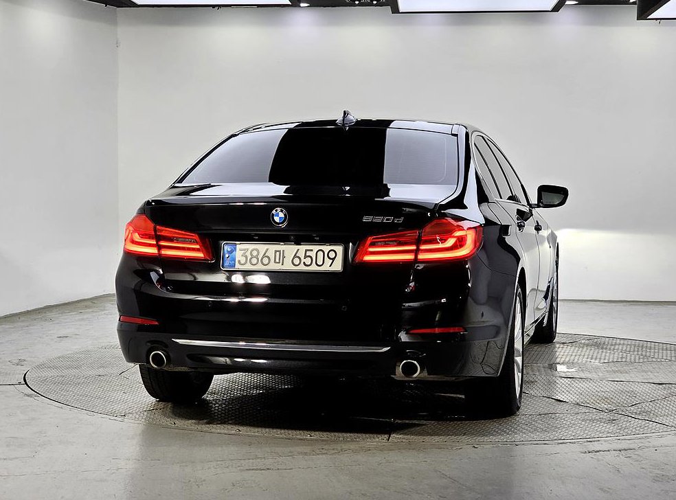 BMW 5시리즈 520d 럭셔리 스페셜 에디션 사진 3