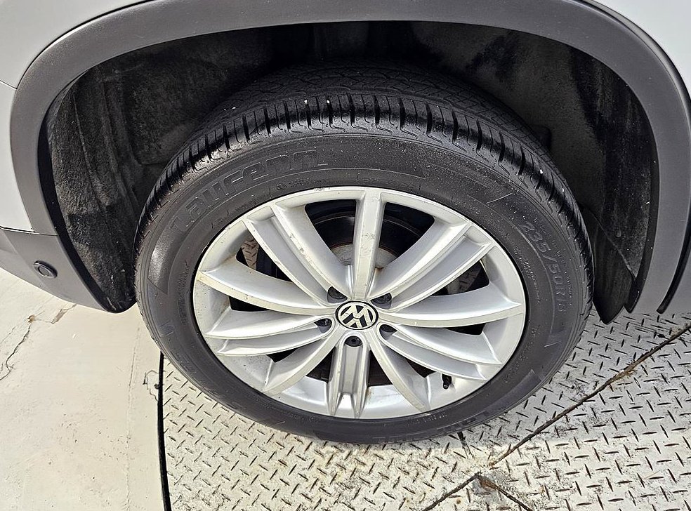 폭스바겐 티구안 2.0 TDI 프리미엄 사진 20