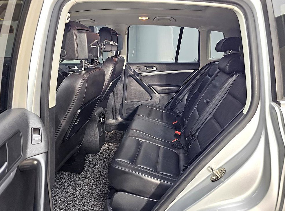 폭스바겐 티구안 2.0 TDI 프리미엄 사진 9