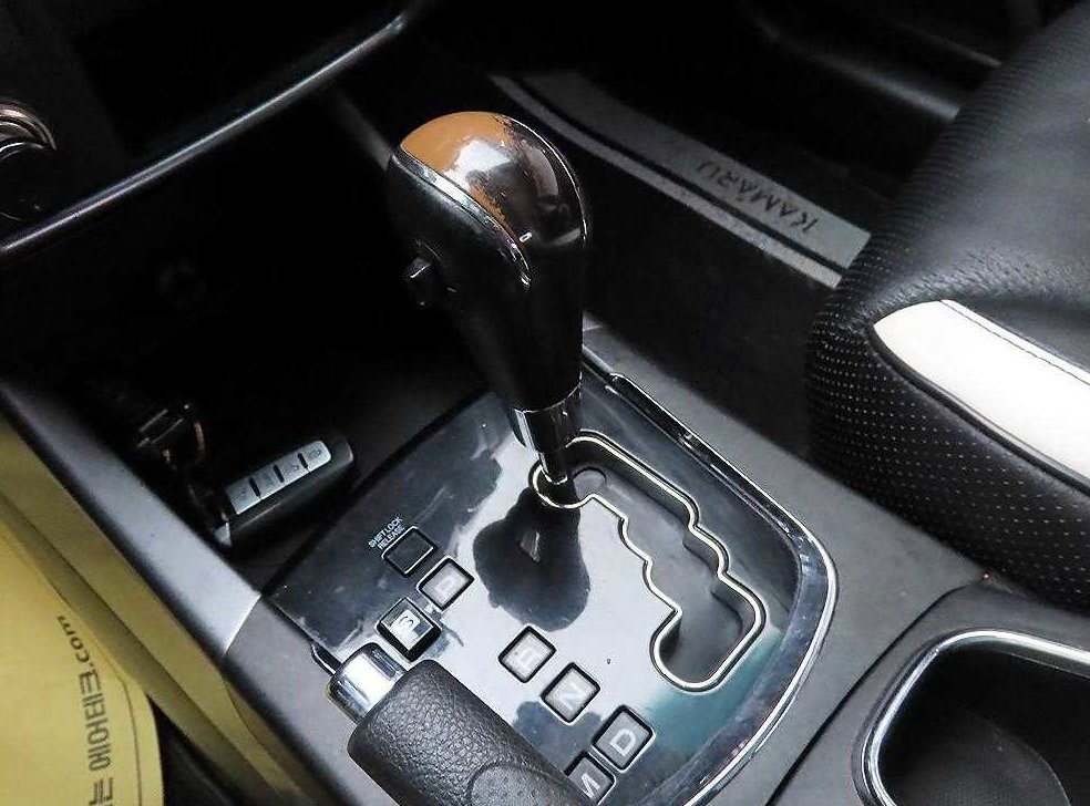 KG모빌리티(쌍용)  코란도 2WD 2.0 CVT 사진 10