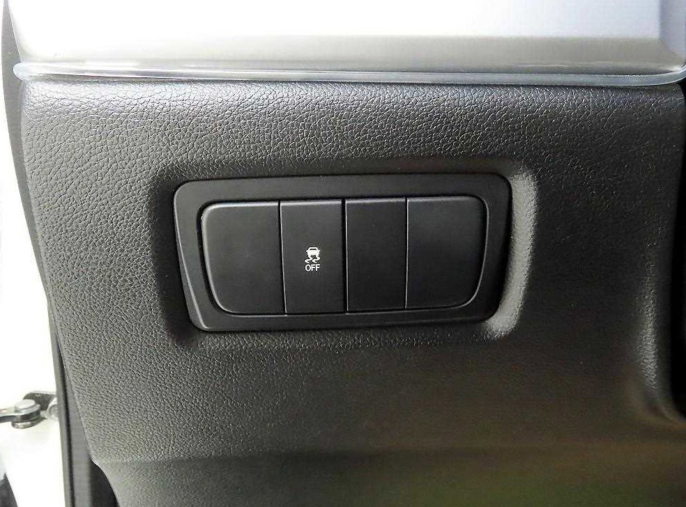KG모빌리티(쌍용)  코란도 2WD 2.0 CVT 사진 12