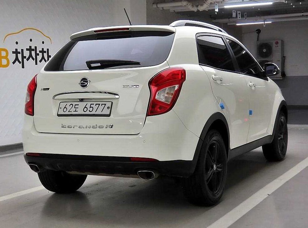 KG모빌리티(쌍용)  코란도 2WD 2.0 CVT 사진 4