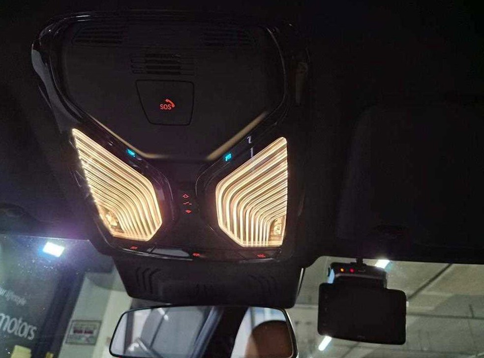 BMW 3시리즈 320i 사진 13