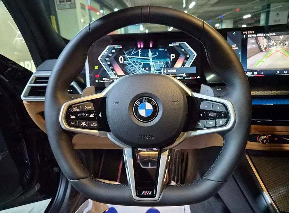 BMW 3시리즈 320i 사진 8