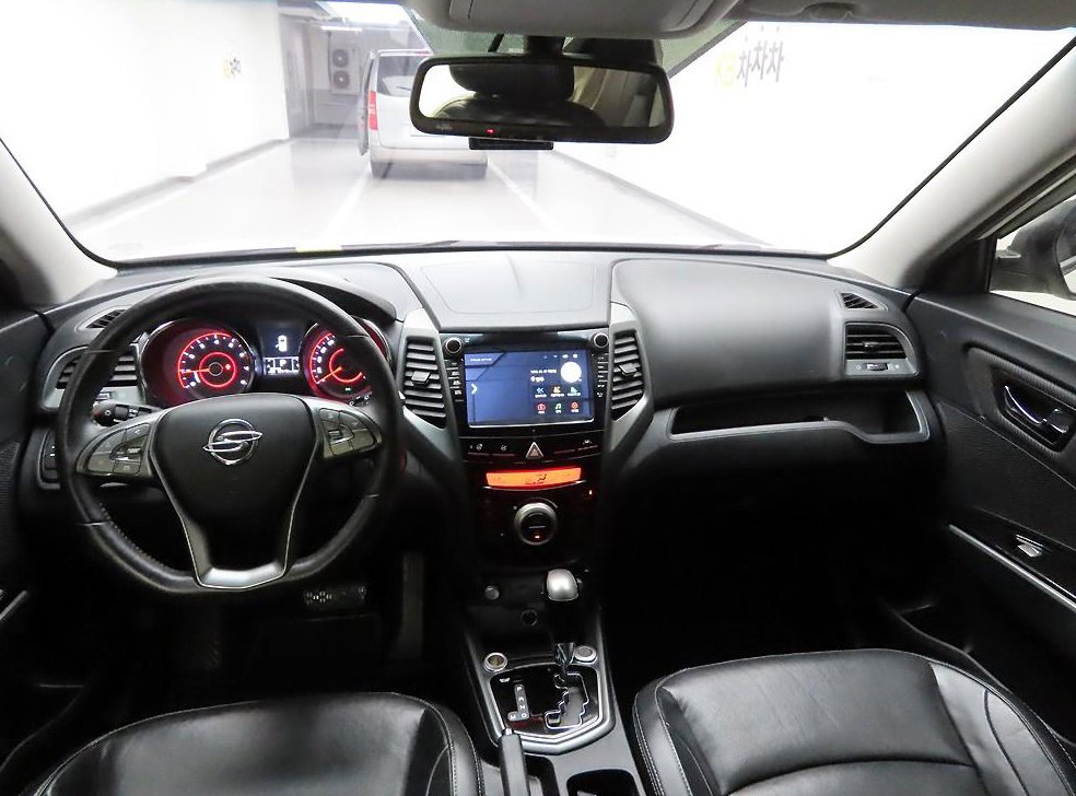 KG모빌리티(쌍용)  티볼리 2WD 가솔린 VX 사진 6