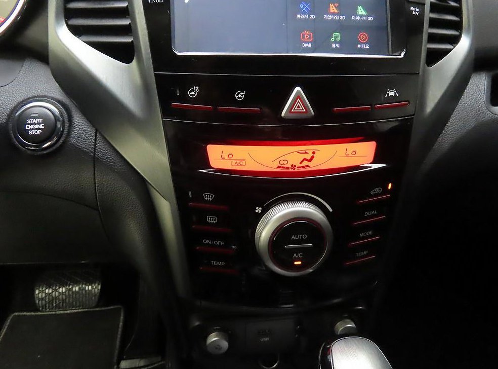 KG모빌리티(쌍용)  티볼리 2WD 가솔린 VX 사진 9