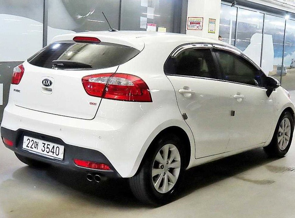 기아 프라이드 5DR 1.6GDI 럭셔리 사진 4