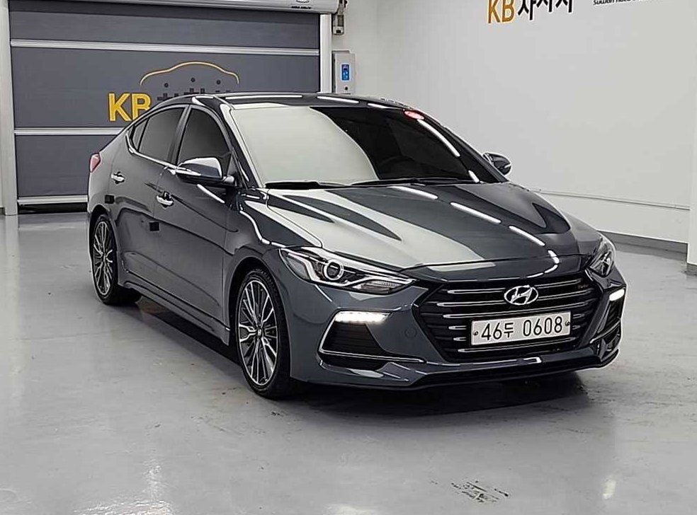 현대 아반떼 1.6 터보 스포츠 사진 4