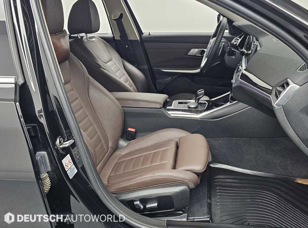 BMW 3시리즈 320i 투어링 럭셔리 사진 10