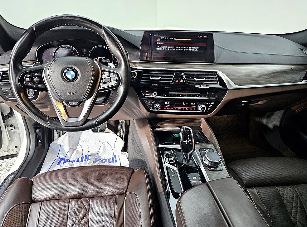 BMW 5시리즈 520d xDrive M 스포츠 플러스 사진 5