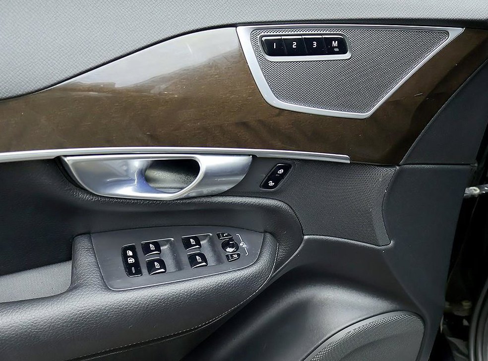 볼보 XC90 2.0 T6 AWD 사진 13