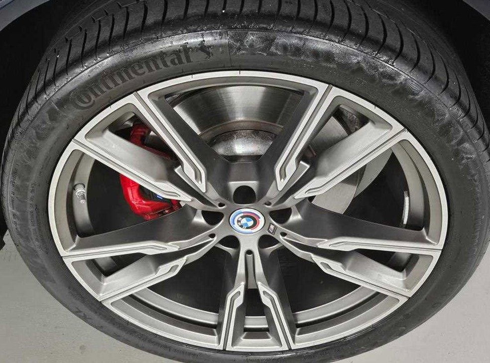 BMW X6 M50i 사진 16